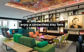 Citizenm Amstel Hotel 4*